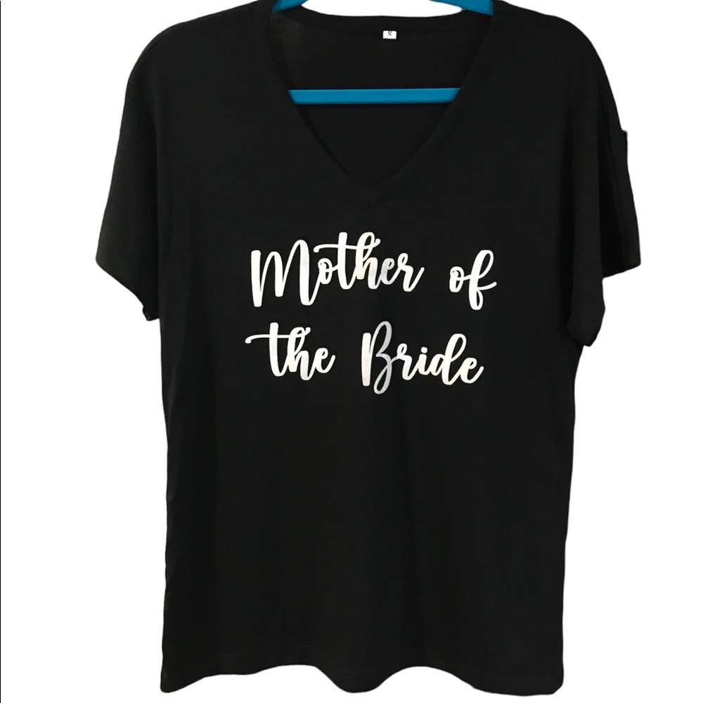Mother of the Bride black v-neck tee size Small